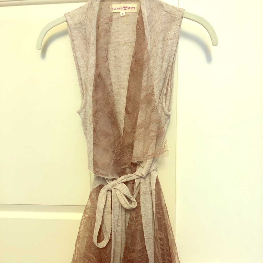 Altar’d State Romantic Lace Open Vest Wrap